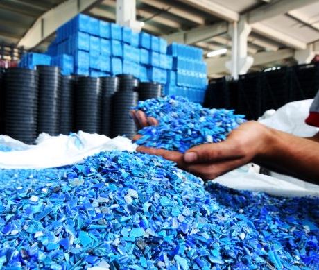 Solucions per al reciclatge de compostos i plàstics complexos