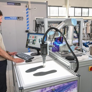El projecte PLASRECO substitueix els recobriments de PFAS amb plasma atmosfèric