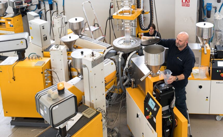 Extrusion soplado 5 brazos AIMPLAS amplia el reconeixement de RecyClass als sectors d’automoció i elèctric-electrònic