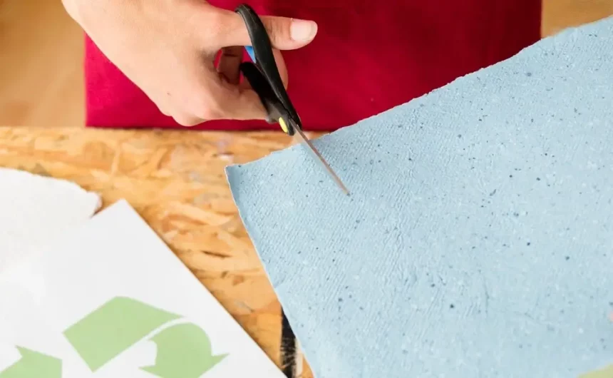 Revolució en el reciclatge de polièster amb un 80% menys d’energia