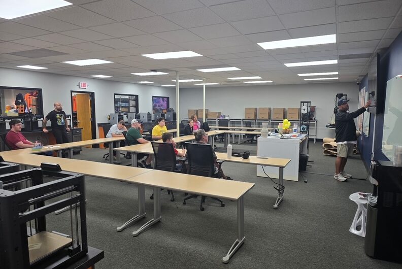 Jamplast impulsa el negoci del plàstic amb un nou centre permanent d’impressió 3D