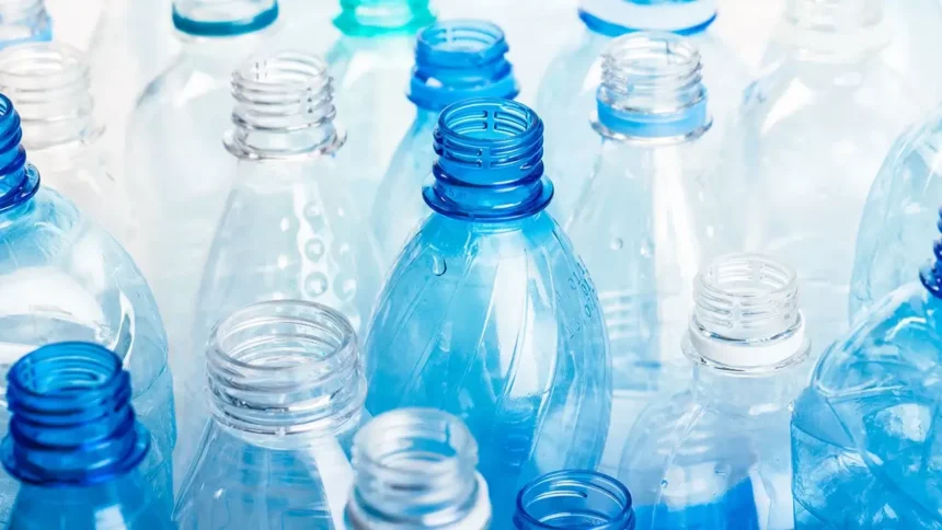 foto_coles_nestle_160321-1 La UE vol endurir els controls a les importacions de plàstics per blindar el reciclatge europeu