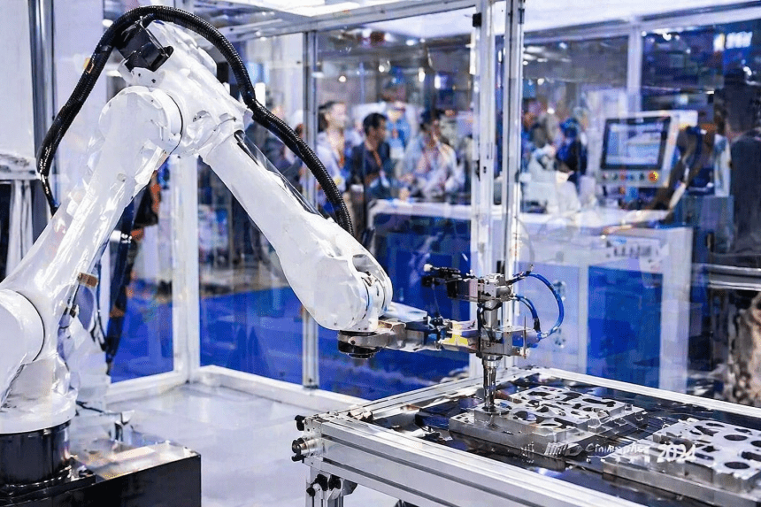 CHINAPLAS 2026 posa el focus en reciclatge i digitalització amb 5.000 expositors